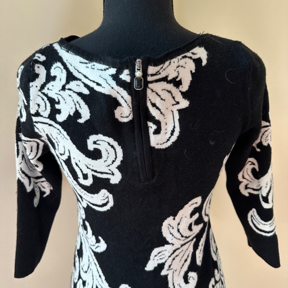 **WHITE HOUSE BLACK MARKET* Black & White Paisley Long Sleeve Dress Size XS - Picture 5 of 6